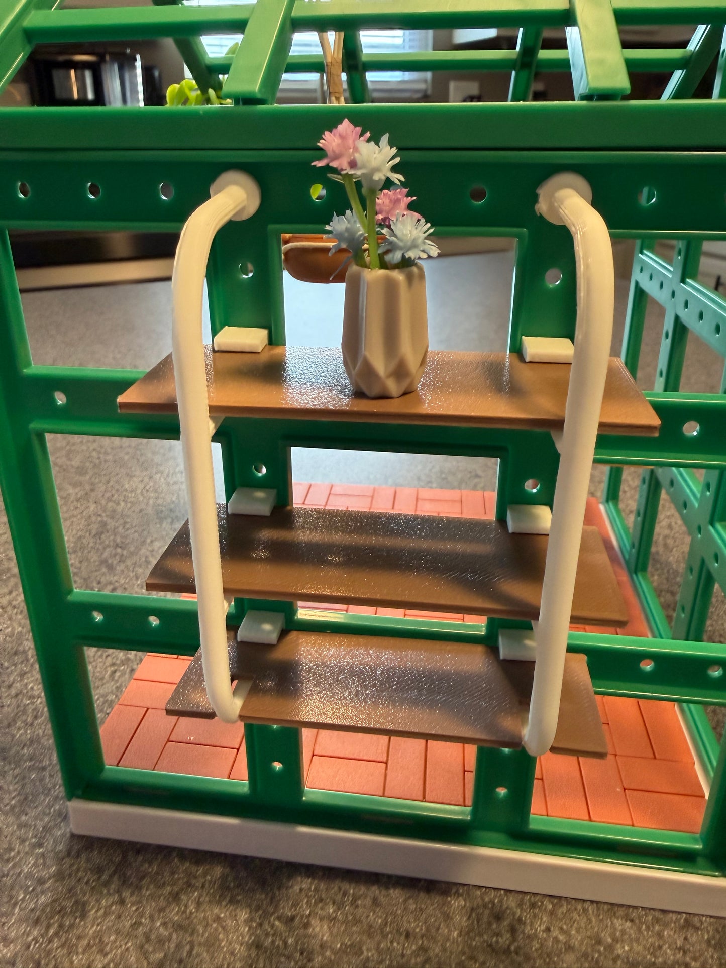 Mini Brands Greenhouse – 3D Printed Shelf & Accessory Kit