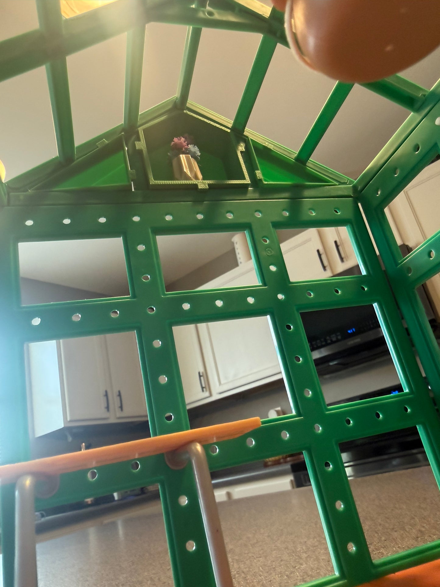 Mini Brands Greenhouse – 3D Printed Shelf & Accessory Kit