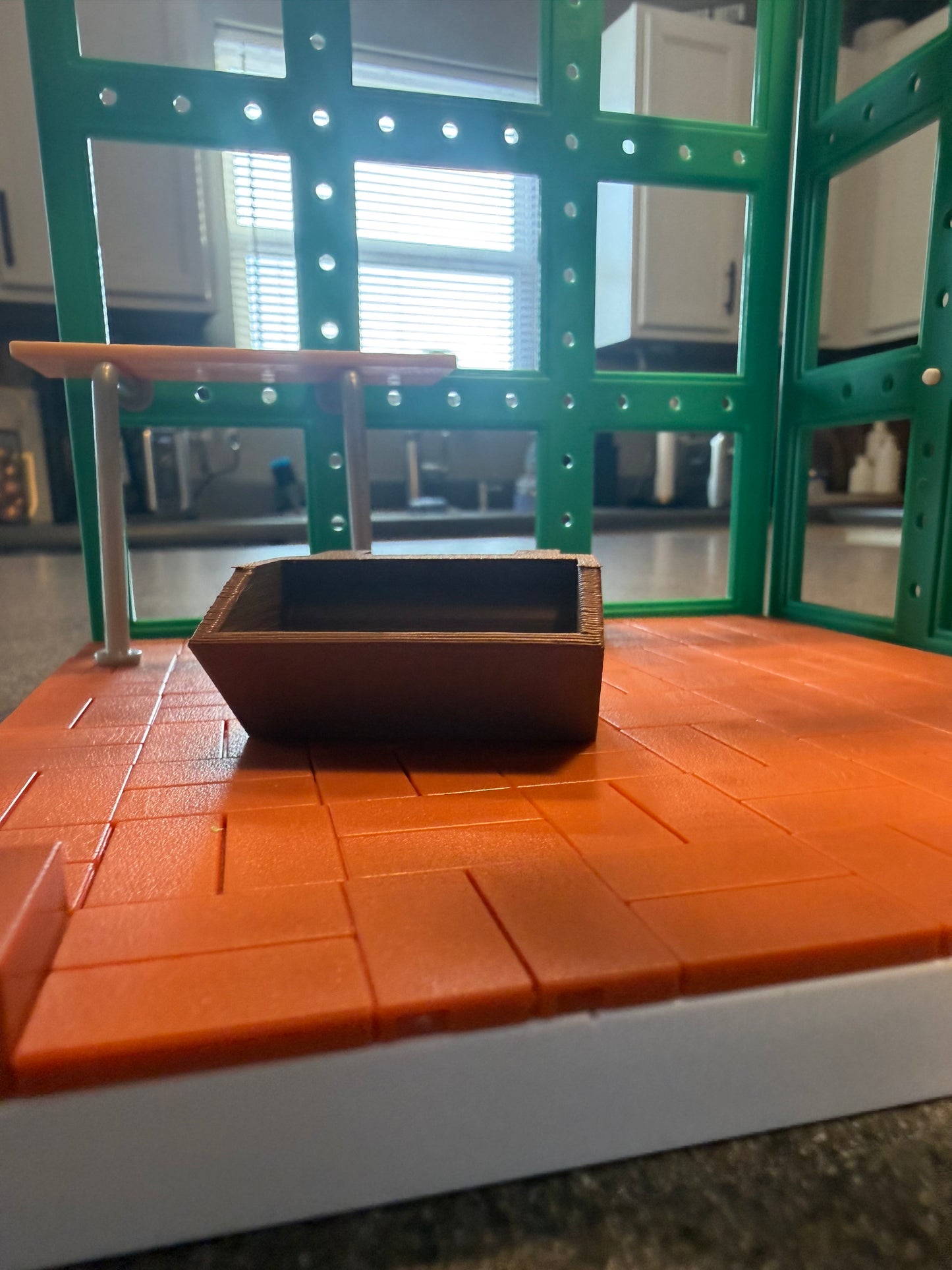 Mini Brands Greenhouse – 3D Printed Shelf & Accessory Kit