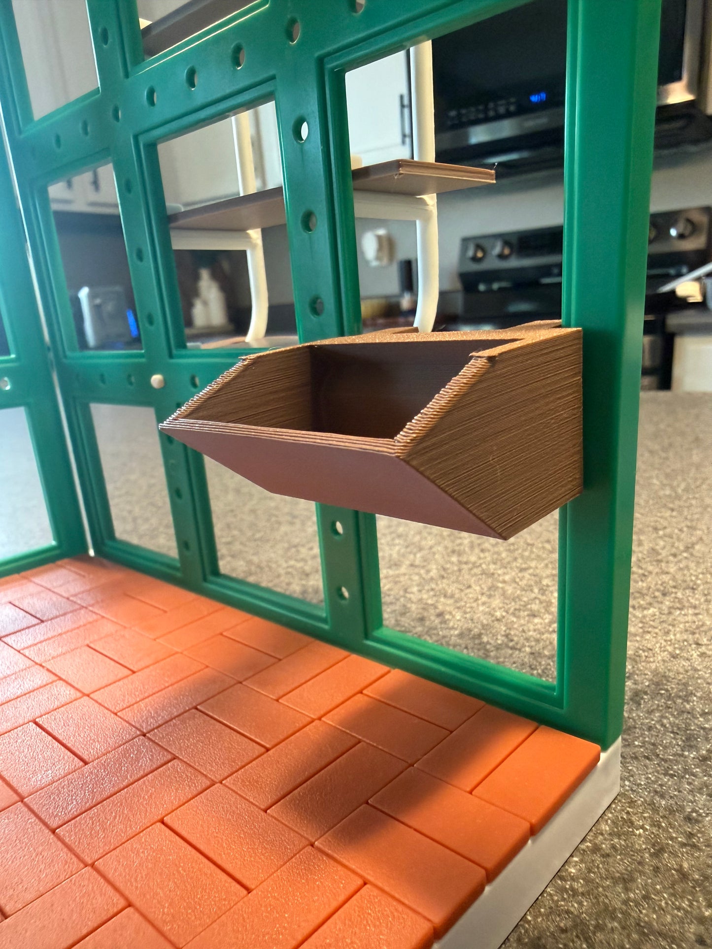 Mini Brands Greenhouse – 3D Printed Shelf & Accessory Kit