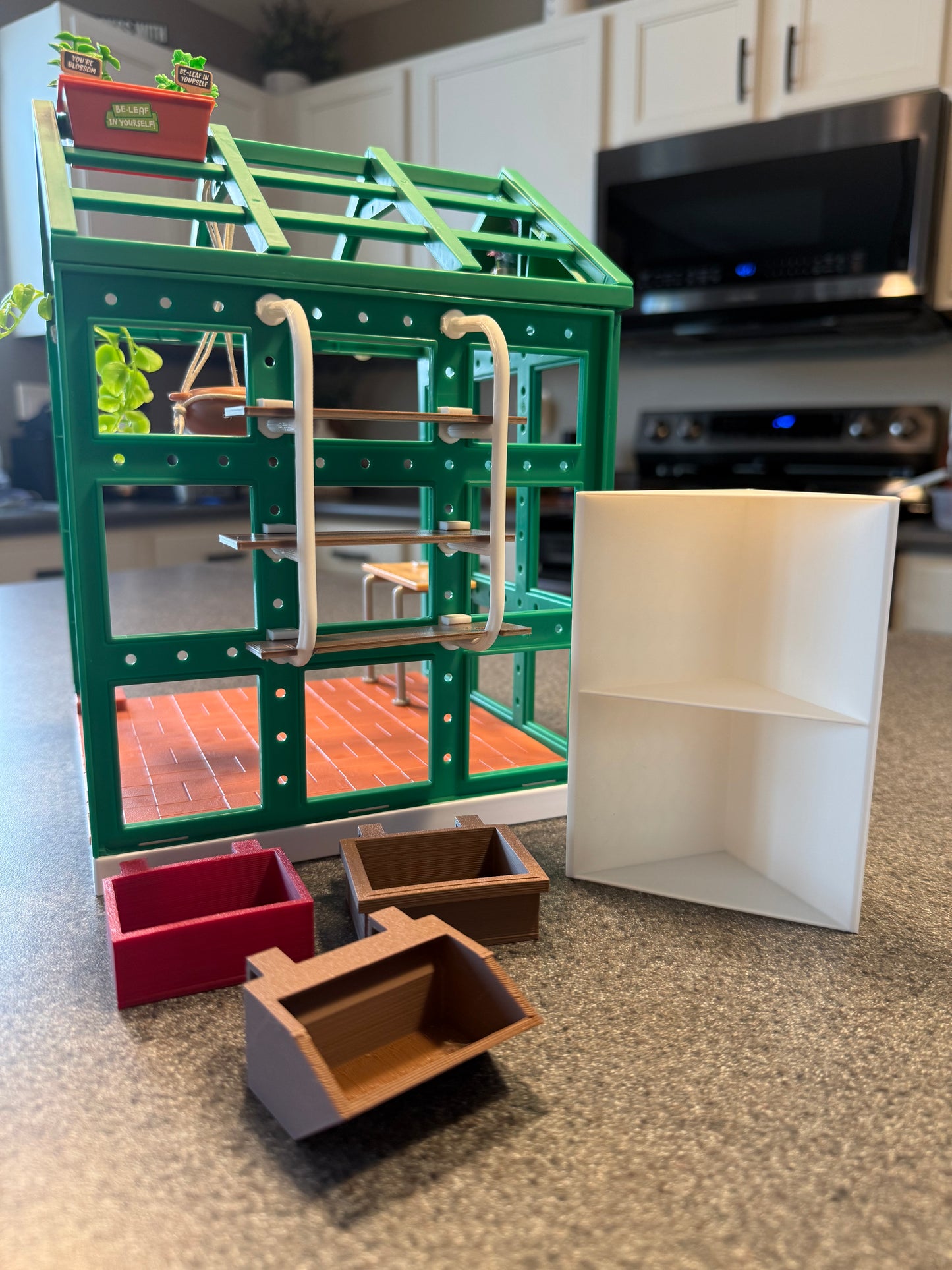 Mini Brands Greenhouse – 3D Printed Shelf & Accessory Kit